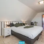 Monet - For 10 Persons In Apartmán