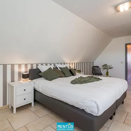 Monet - For 10 Persons In Апартаменты