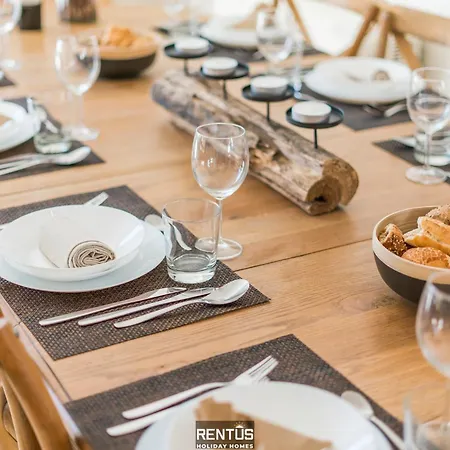 Monet - For 10 Persons In *