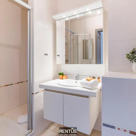 Monet - For 10 Persons In *